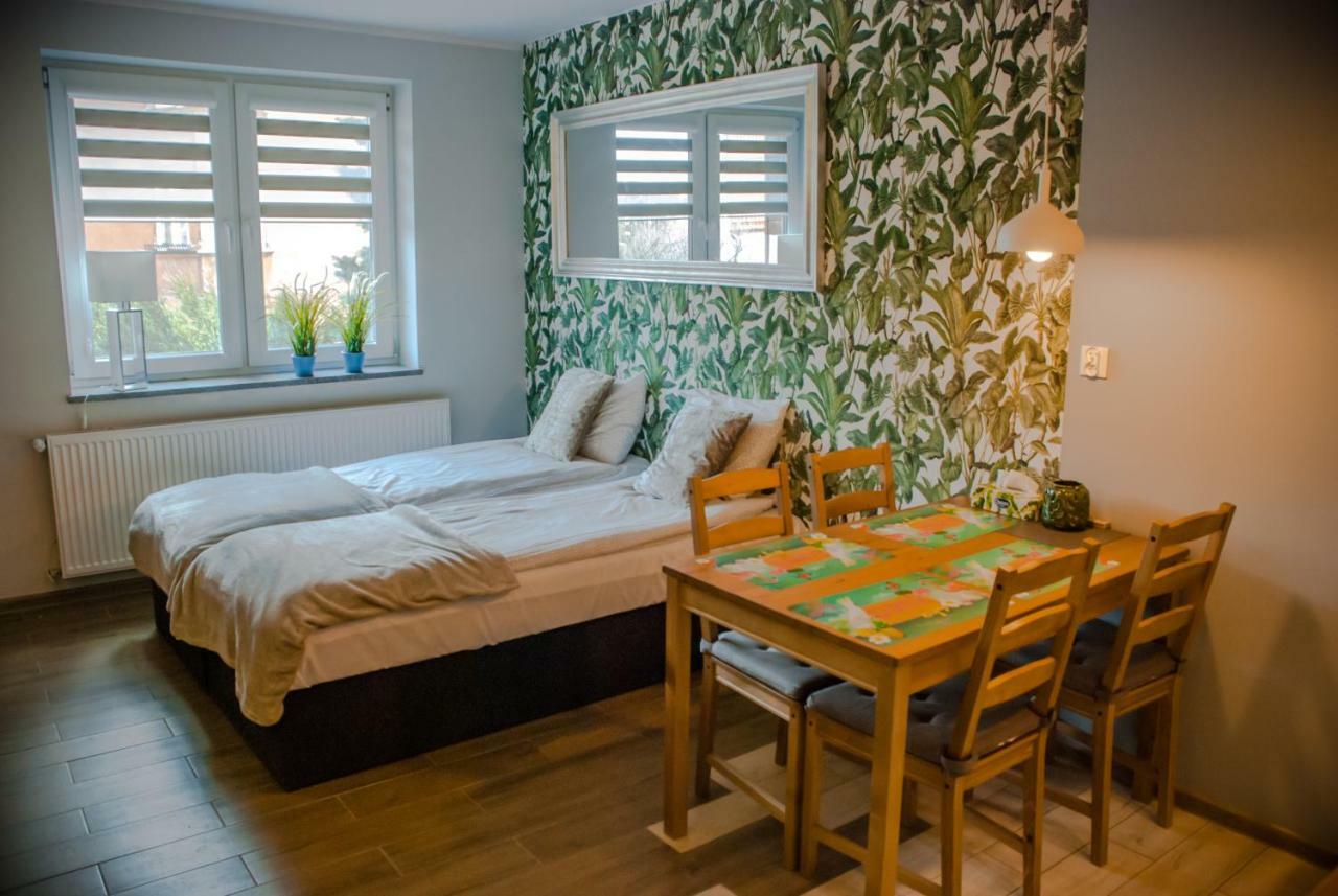 Noclegi "Boczna 5A" Apartamenty Goscinne Szczawno-Zdroj Exterior photo